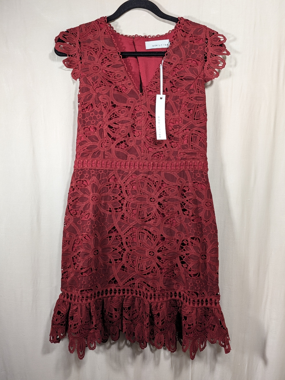 NWT adelyn rae Lace Mini Dress in Dark Red Size Medium